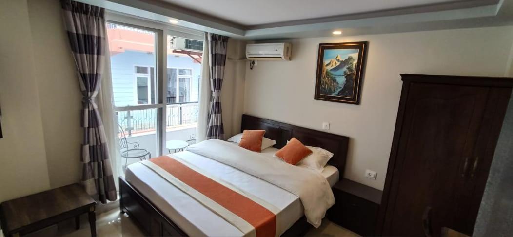 Hotel Pipal Tree Kathmandu Exterior foto