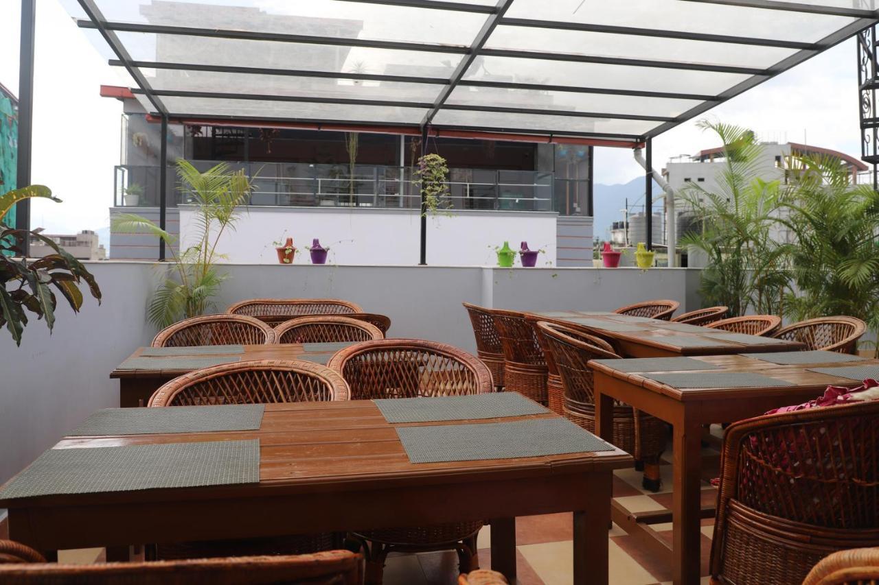 Hotel Pipal Tree Kathmandu Exterior foto